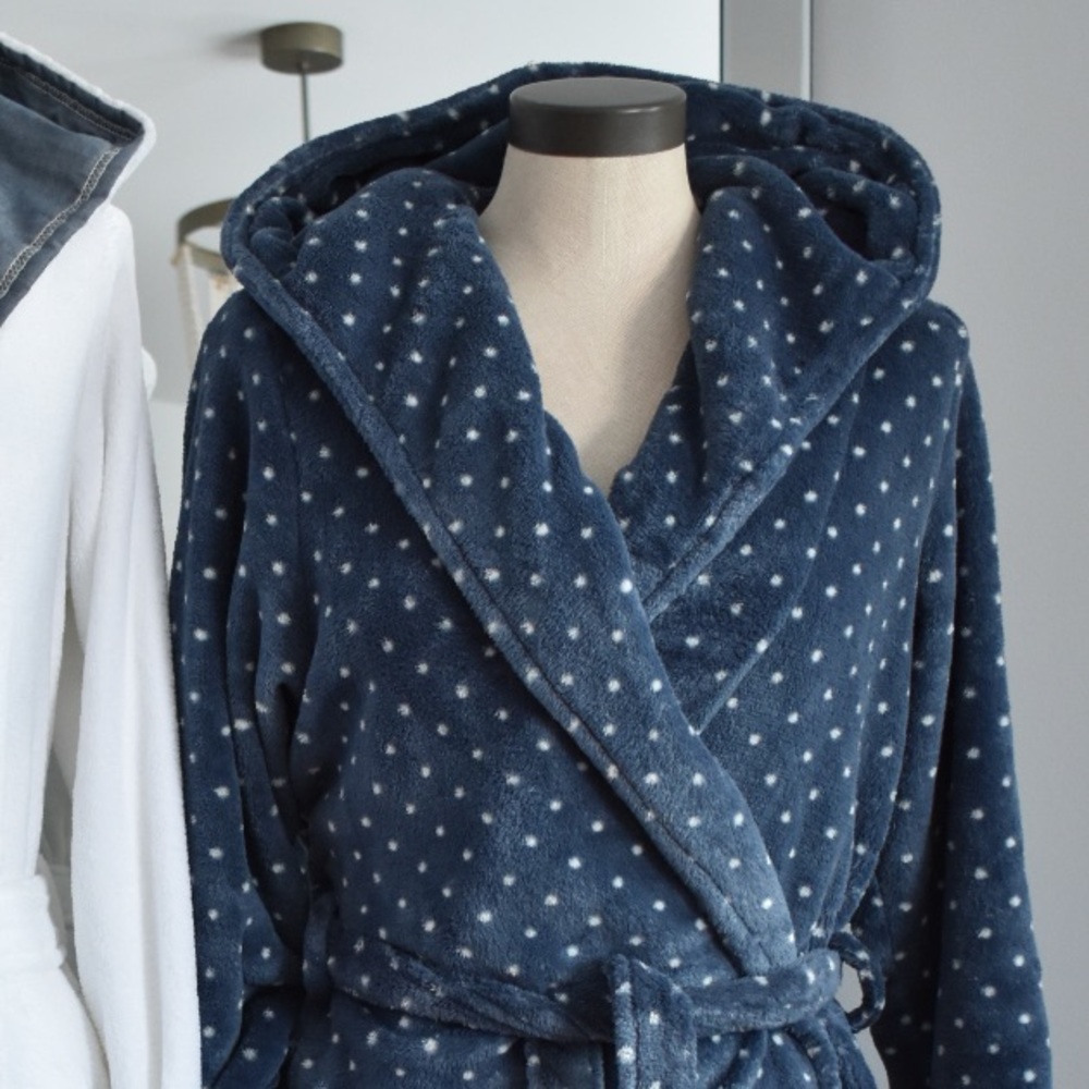 Long plush bath robe